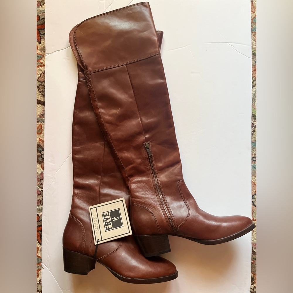 Rare Frye Clara OTK - Redwood - Size 8